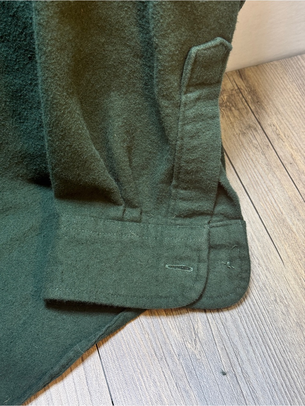 L.L. Bean Flannel Solid Dark Green Traditional Fit Outdoor Chamois Large - Reg - Picture 3 of 5